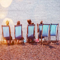 Verjaardag op vakantie vieren: tips voor een feestelijk hotelverblijf